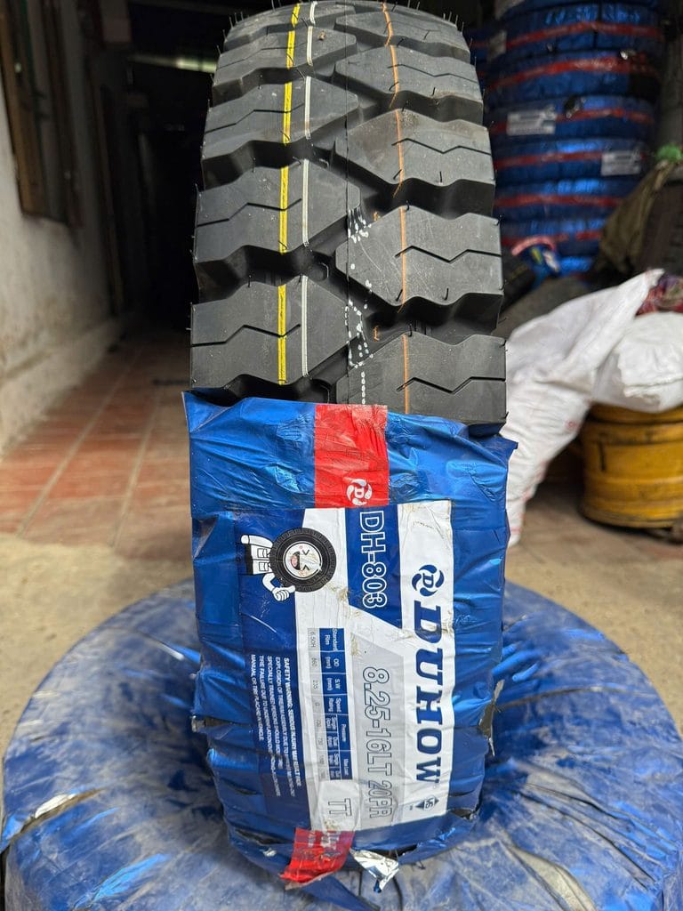 Lốp DUHOW 8.25-16LT 20PR DH803