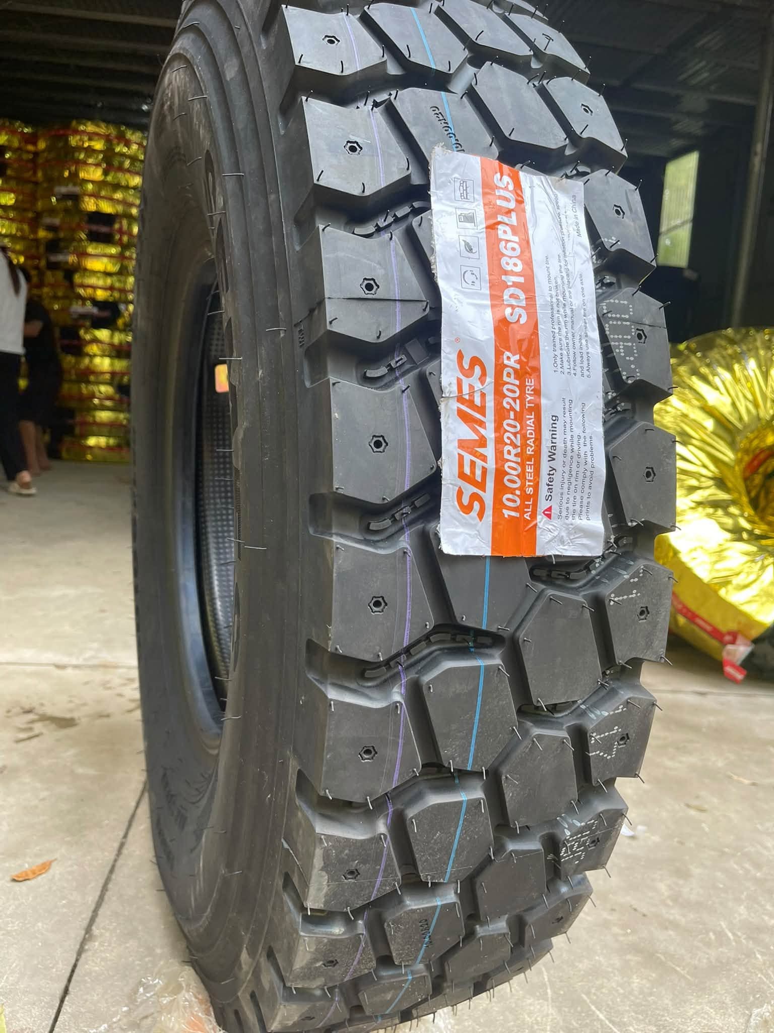 Lốp SEMES 10.00R20 SD186PLUS 20PR