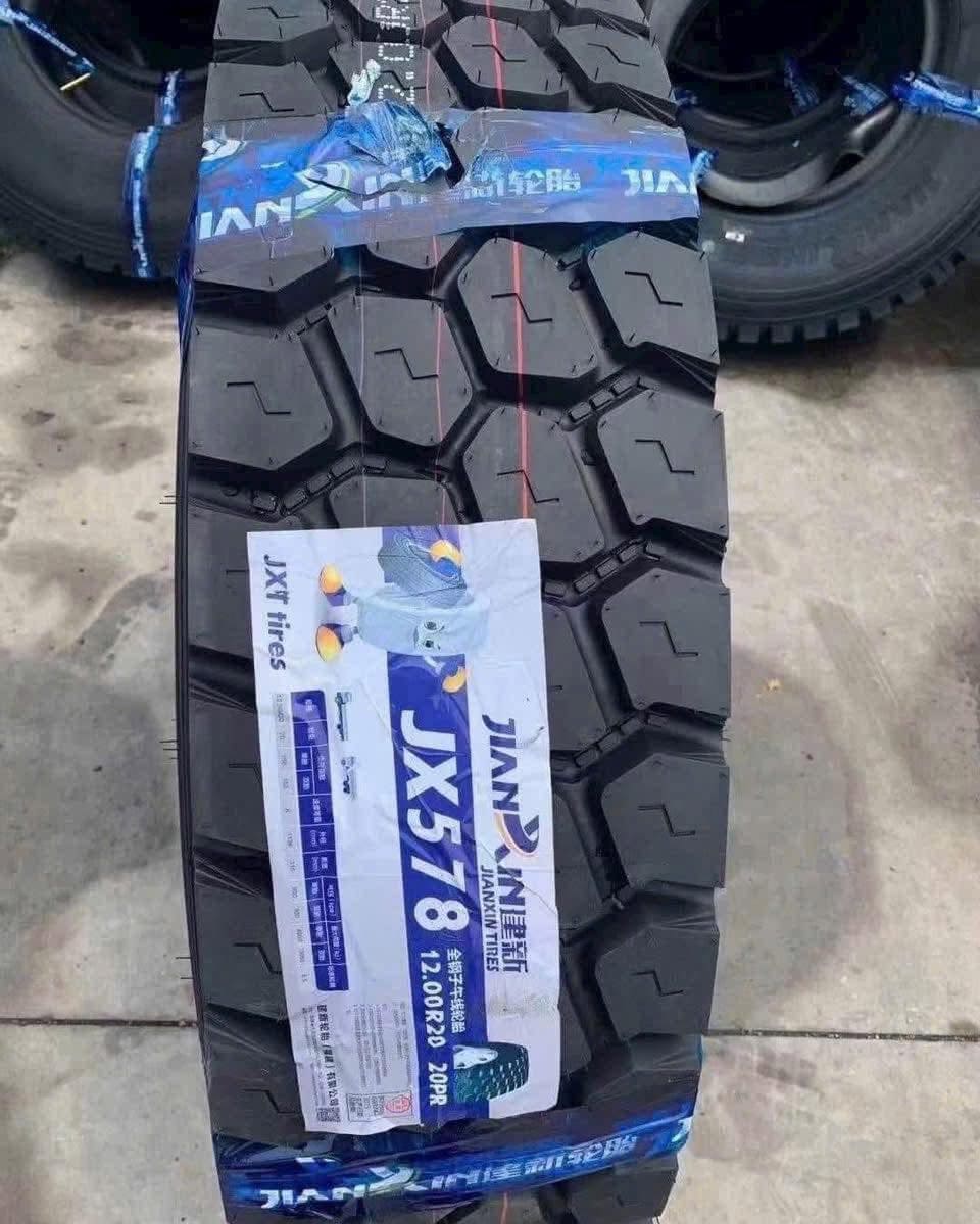 Lốp JIANXIN 12.00R20 JX578 20PR